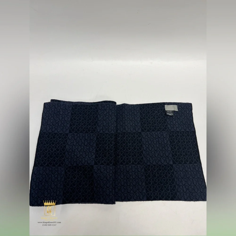 Christian Dior 100/% wool scarf